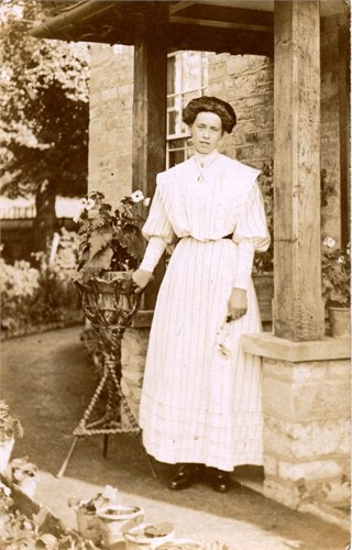 Beatrice Louisa LANE